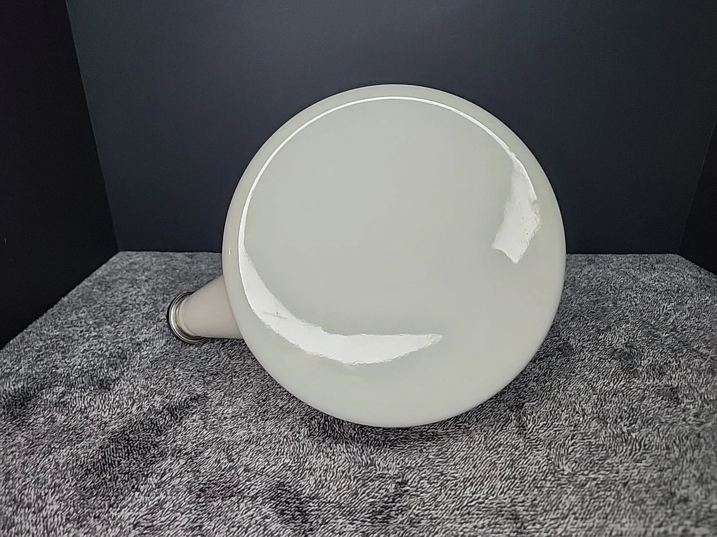 Chantal 1.4-Quart Enamel-on-Steel Sven Tea Kettle Snowflake/Gray Whistling Pot