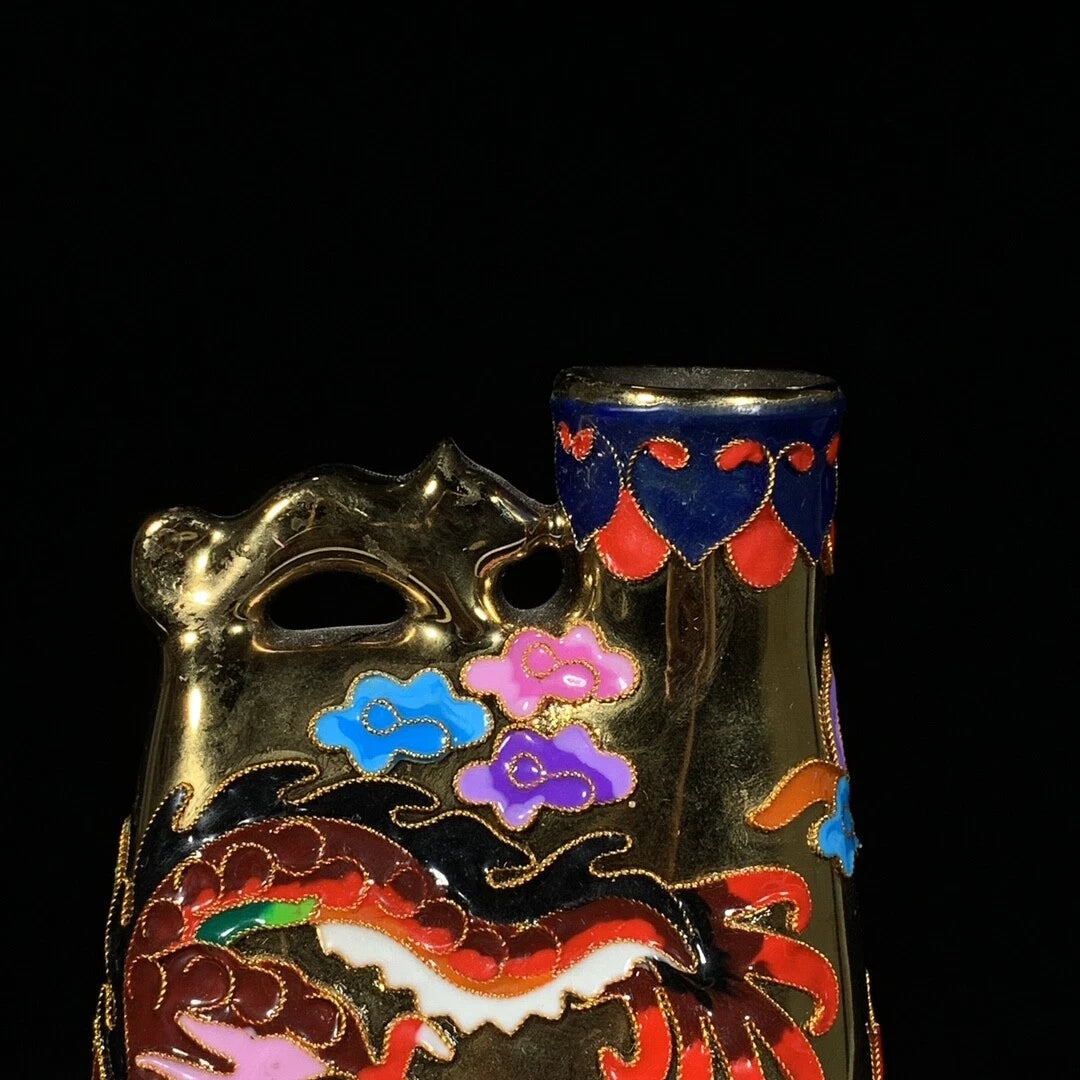 7.2‘’Leather bag-shaped pot with enamel colors of official kiln in Song Dynasty.