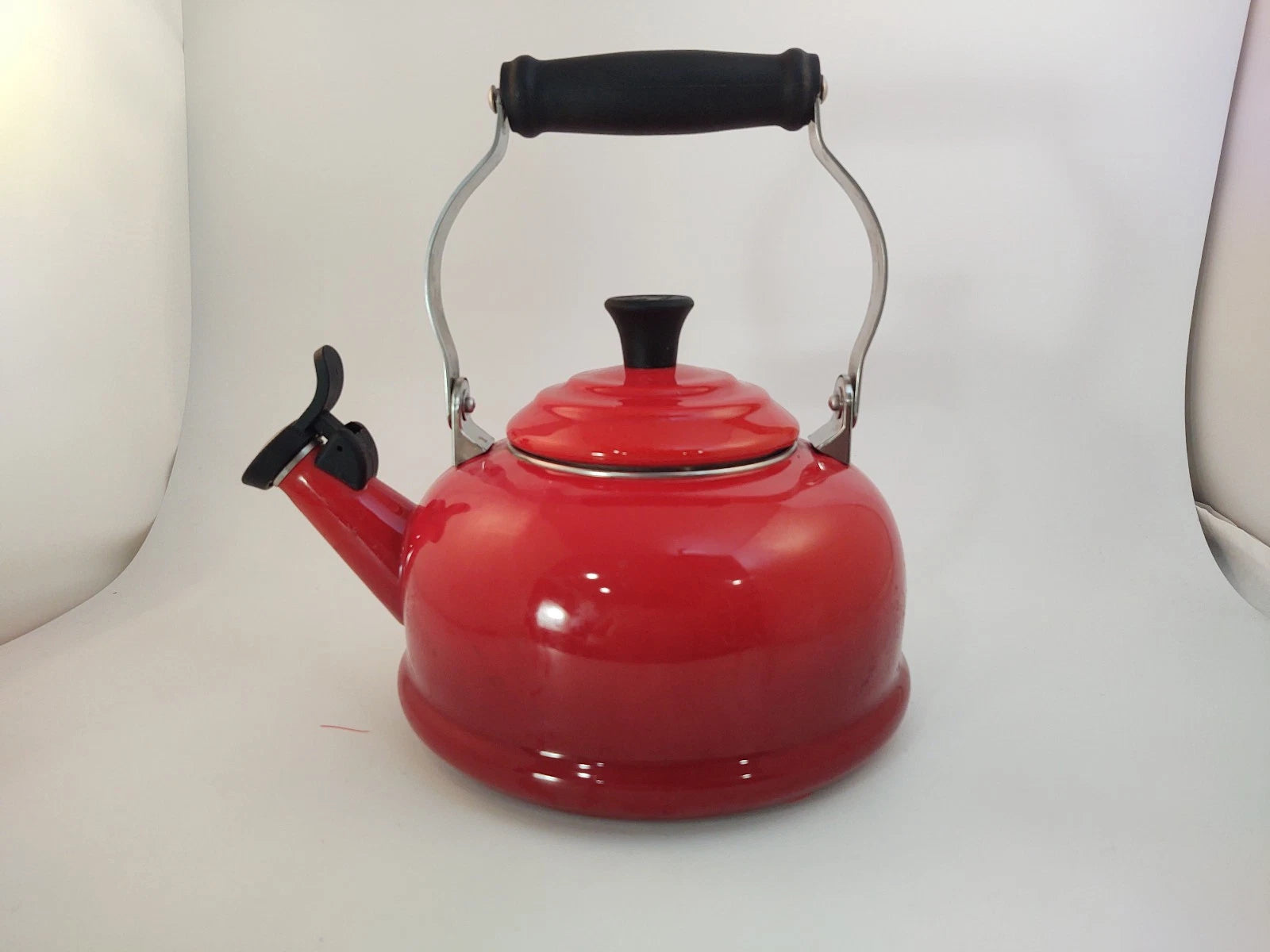 Le Creuset Cerise Red Metal/Enamel Kettle
