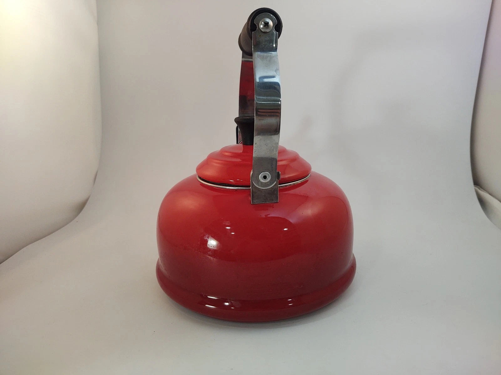 Le Creuset Cerise Red Metal/Enamel Kettle