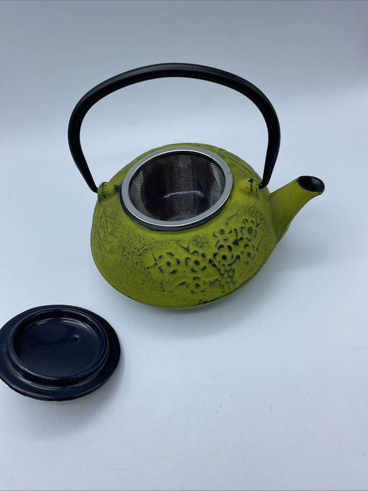 Kyusu Teapot Cast Iron Creative home, Lime Green, Bamboo Design, Infusion Basket