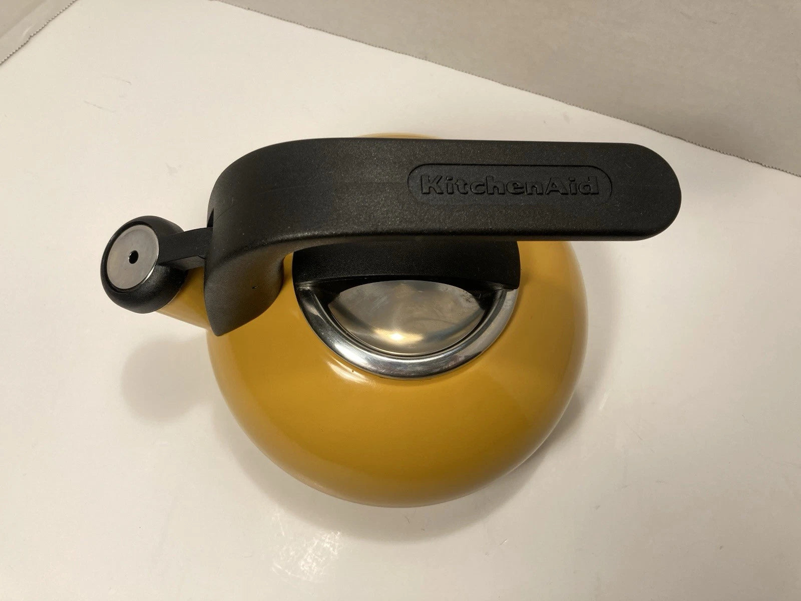 KitchenAid 1.5  Qt. Yellow Whistling Tea Pot VintageMid-Century Modern Clean