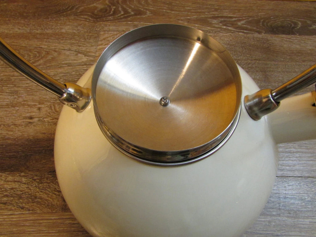 COPCO Whistling Teapot Tea Kettle Cream Enamel Tea Pot 2.5 Qts