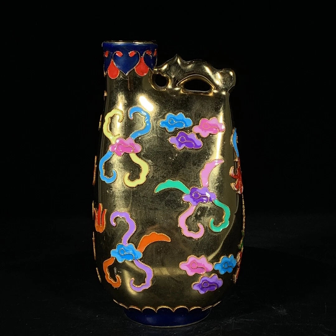 7.2‘’Leather bag-shaped pot with enamel colors of official kiln in Song Dynasty.