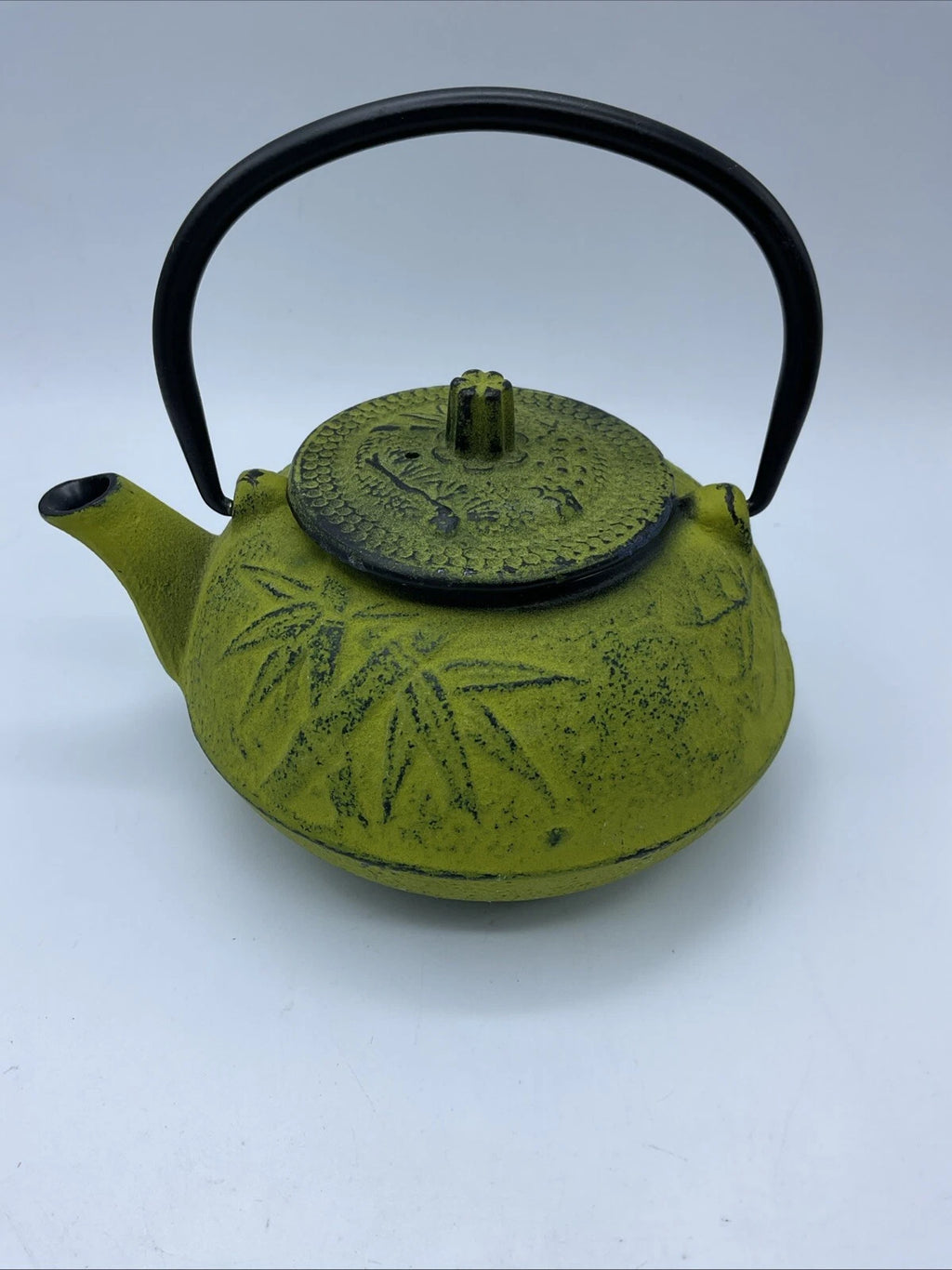 Kyusu Teapot Cast Iron Creative home, Lime Green, Bamboo Design, Infusion Basket