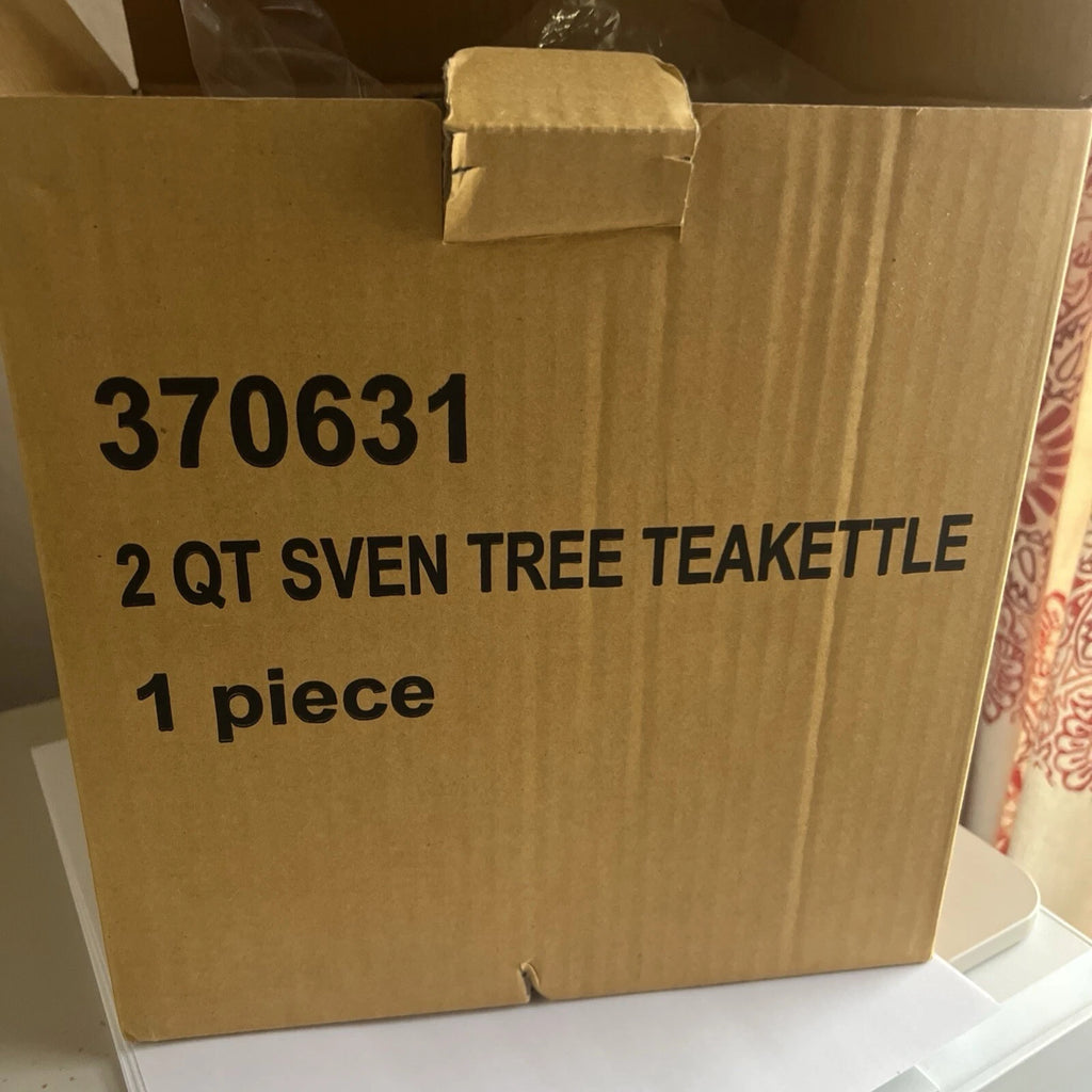 Chantal Whistling Teakettle 2 QT Enamel Brand New In Box