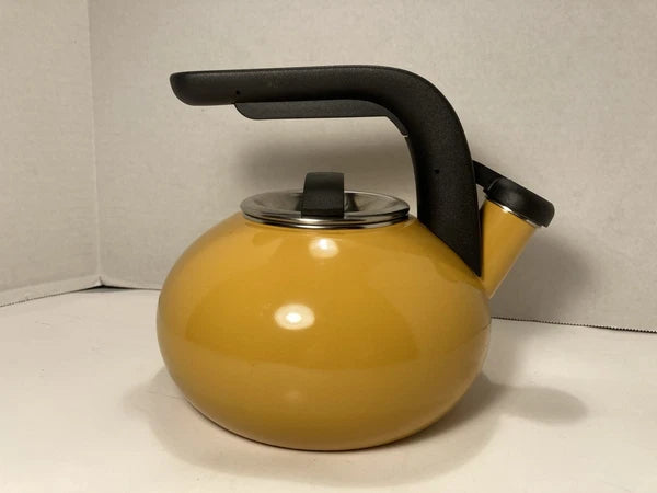 KitchenAid 1.5  Qt. Yellow Whistling Tea Pot VintageMid-Century Modern Clean