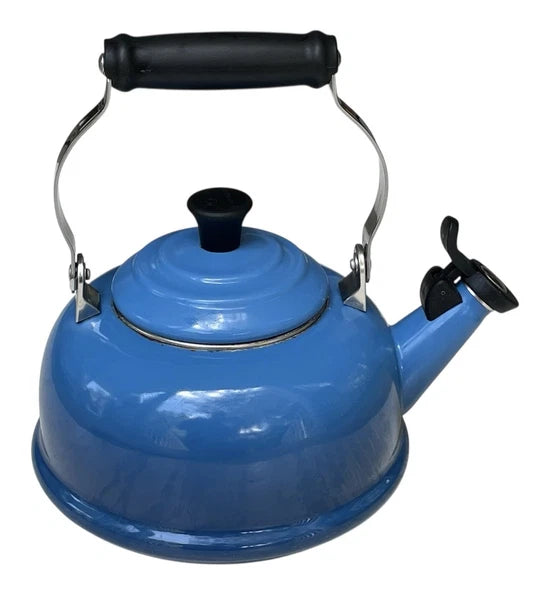 Le Creuset Classic Whistling 1.7 Quart Tea Kettle Enamel-on-Steel Lapis Blue EUC