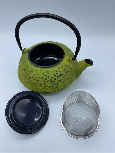 Kyusu Teapot Cast Iron Creative home, Lime Green, Bamboo Design, Infusion Basket