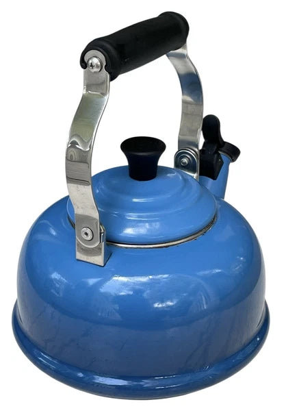 Le Creuset Classic Whistling 1.7 Quart Tea Kettle Enamel-on-Steel Lapis Blue EUC