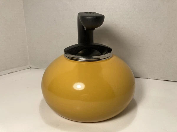 KitchenAid 1.5  Qt. Yellow Whistling Tea Pot VintageMid-Century Modern Clean
