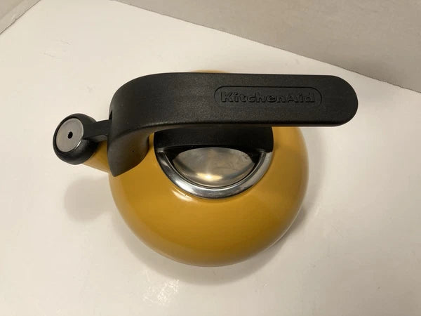 KitchenAid 1.5  Qt. Yellow Whistling Tea Pot VintageMid-Century Modern Clean