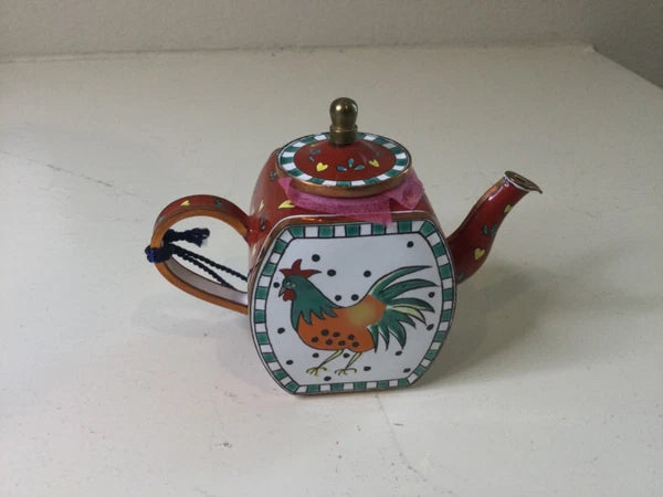 CHARLOTTE DI VITA CHICKEN TEAPOT