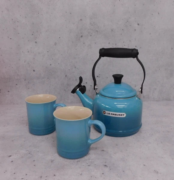 Le Creuset Enamel on Steel 1.25 Quart Demi Tea Kettle and 2 Mug Set, Caribbean