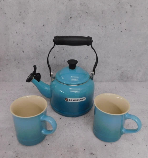 Le Creuset Enamel on Steel 1.25 Quart Demi Tea Kettle and 2 Mug Set, Caribbean