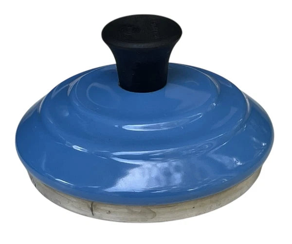 Le Creuset Classic Whistling 1.7 Quart Tea Kettle Enamel-on-Steel Lapis Blue EUC