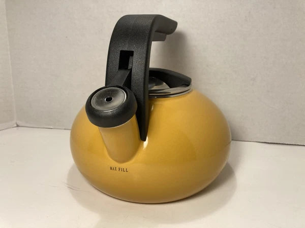 KitchenAid 1.5  Qt. Yellow Whistling Tea Pot VintageMid-Century Modern Clean